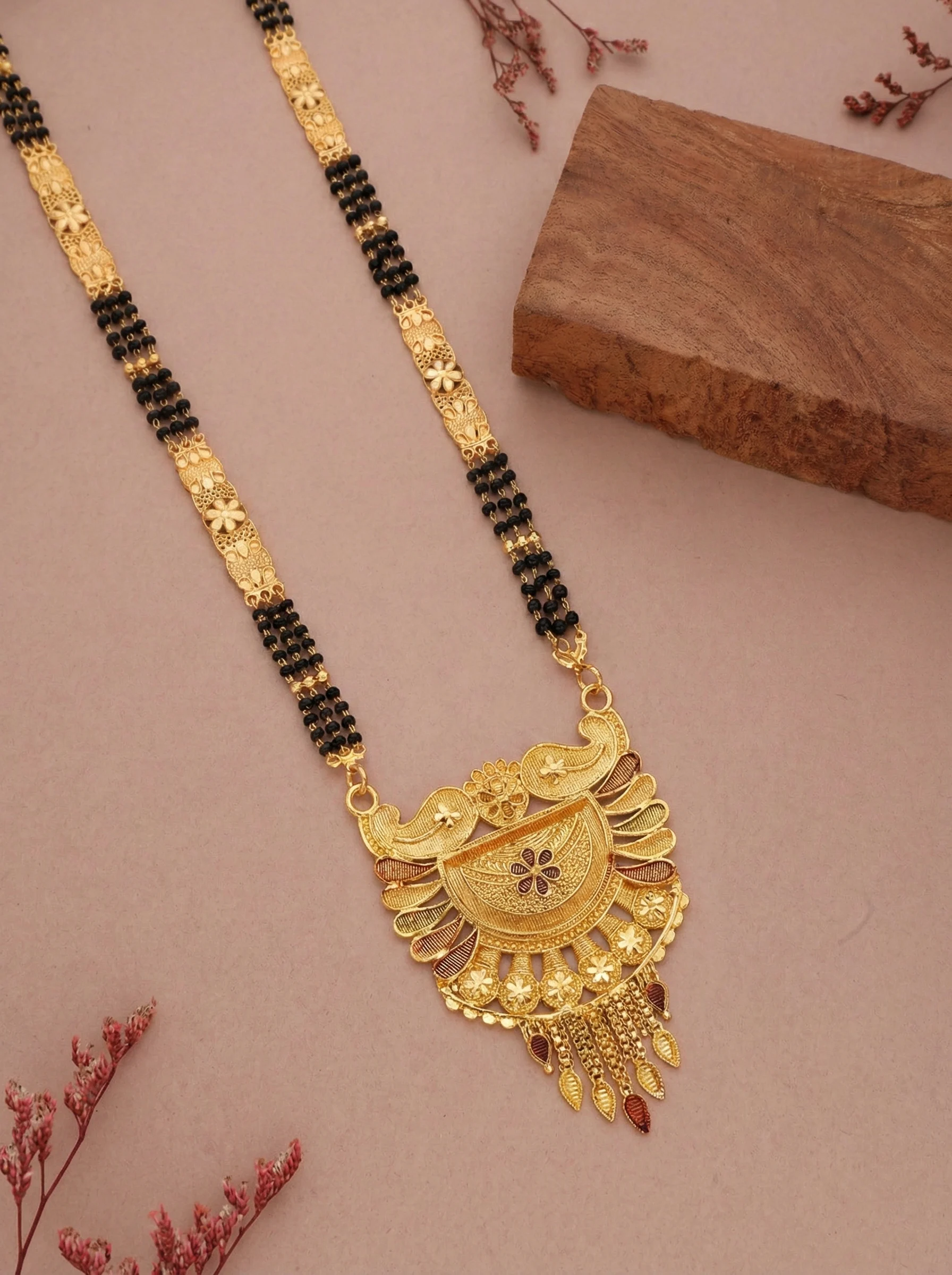 Royal Leaf Pendant Mangalsutra