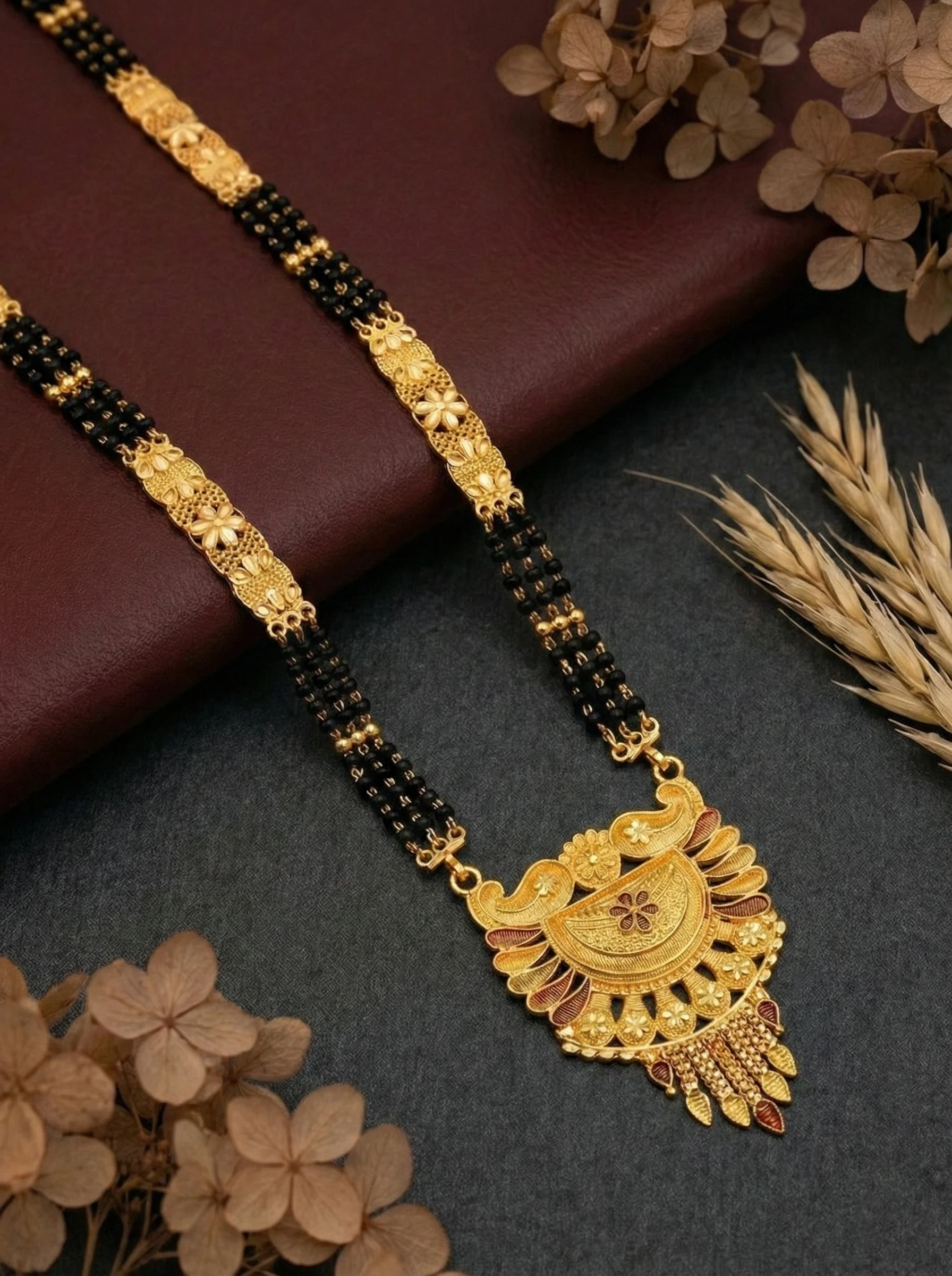 Royal Leaf Pendant Mangalsutra - Image 6