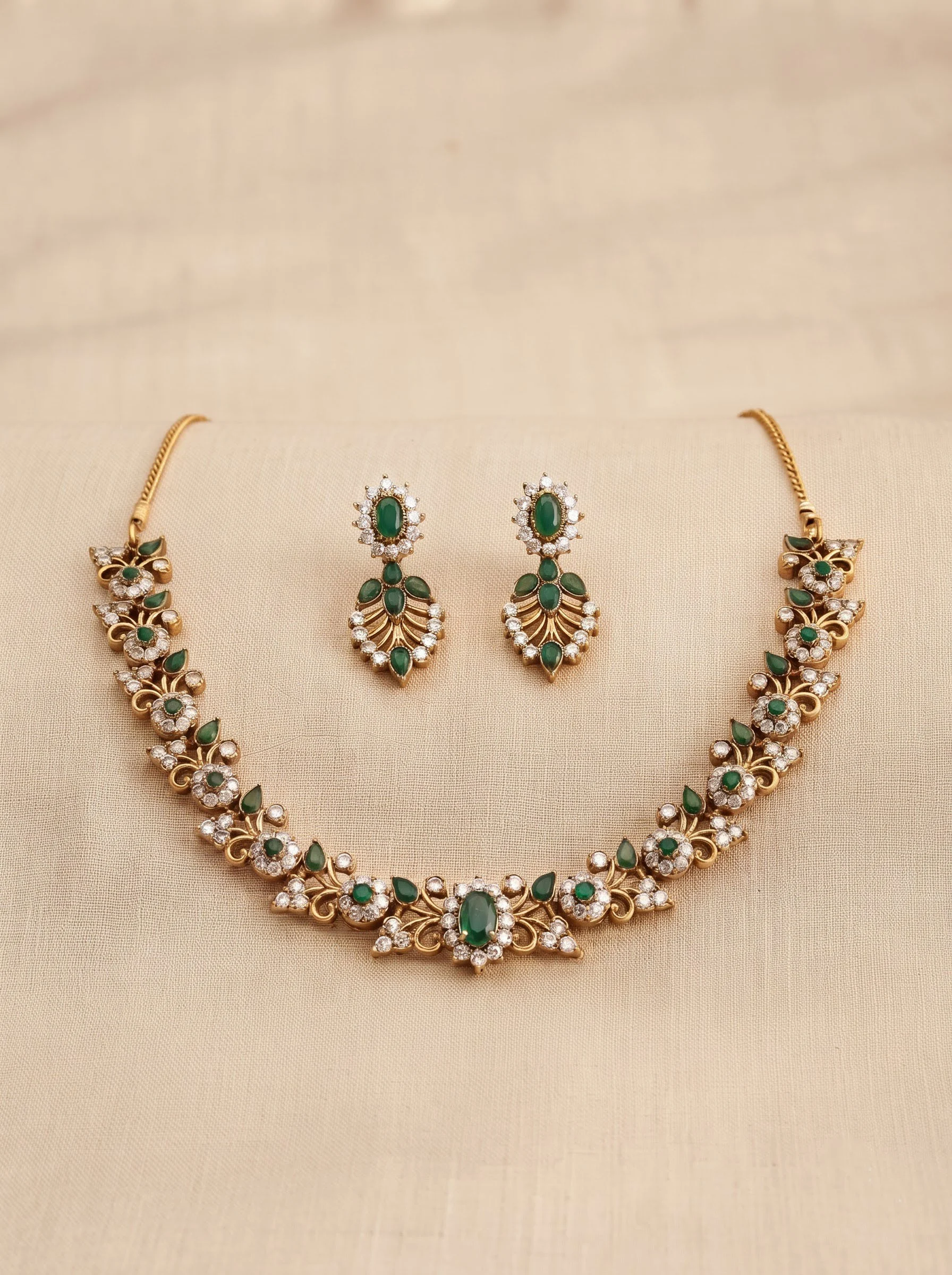 Gold Emerald Pearl Set - Image 3