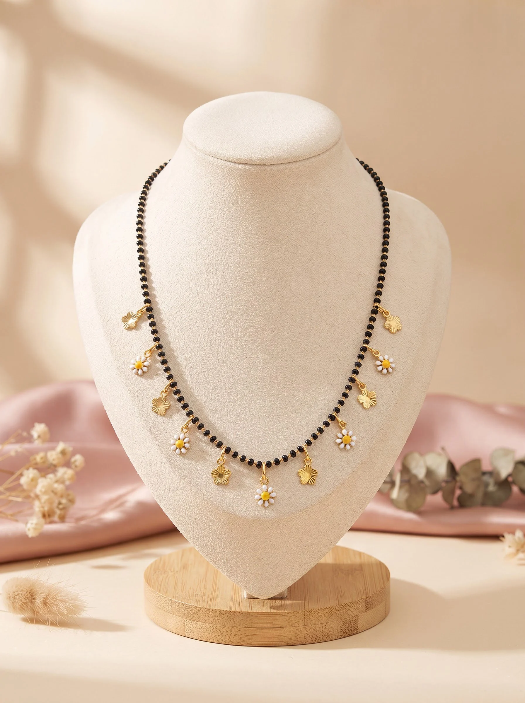 Gold Daisy Charm Mangalsutra