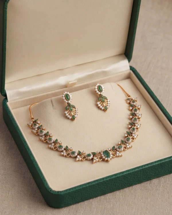 Gold Emerald Pearl Set