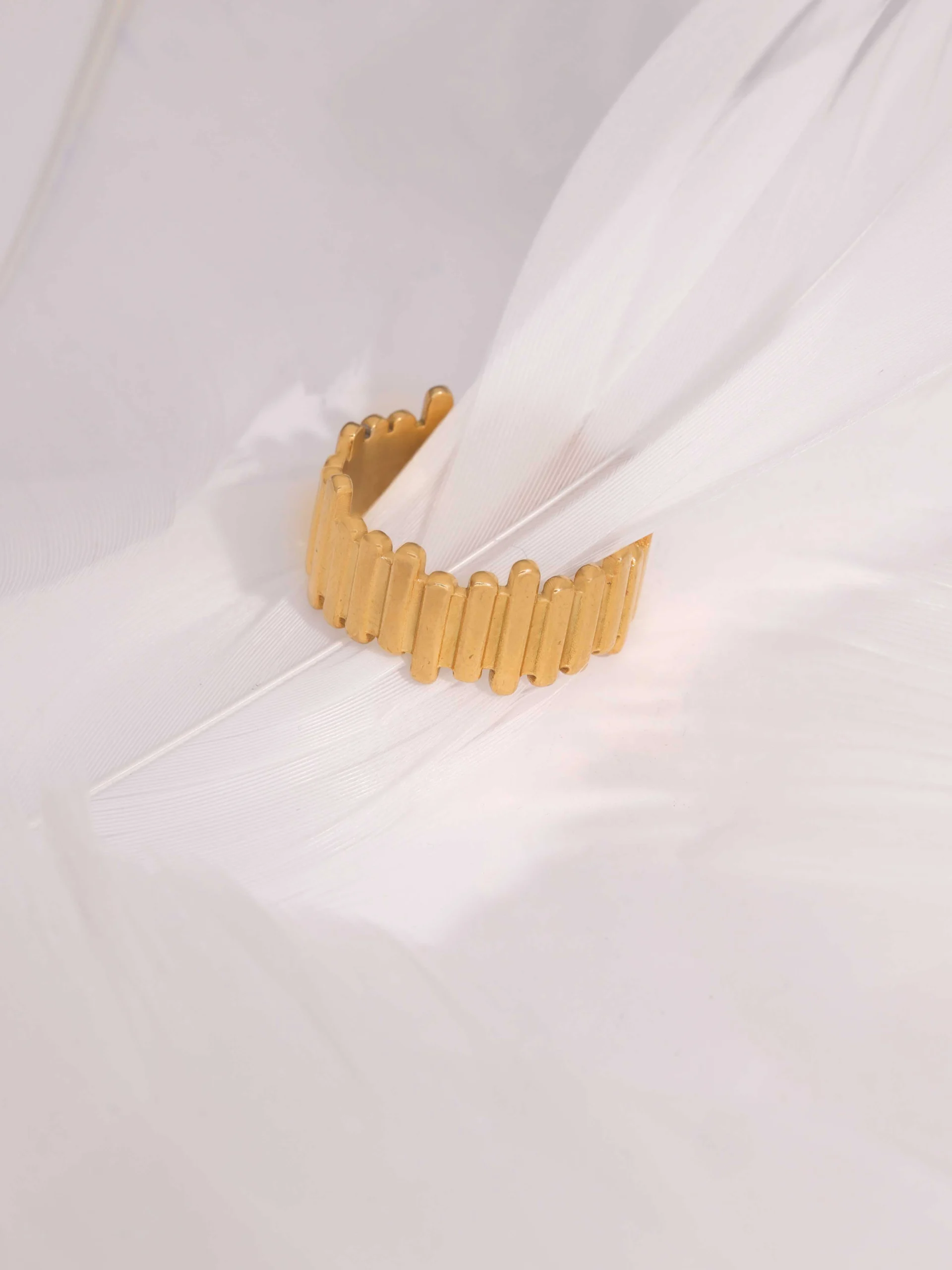 Gold Vertical Bar Band Ring - Image 2