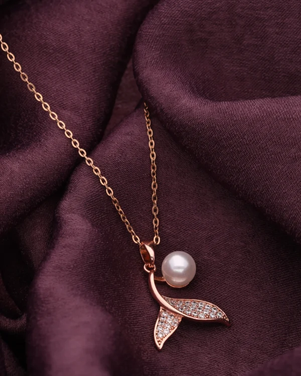 Rose Gold Pearl Tail Necklace