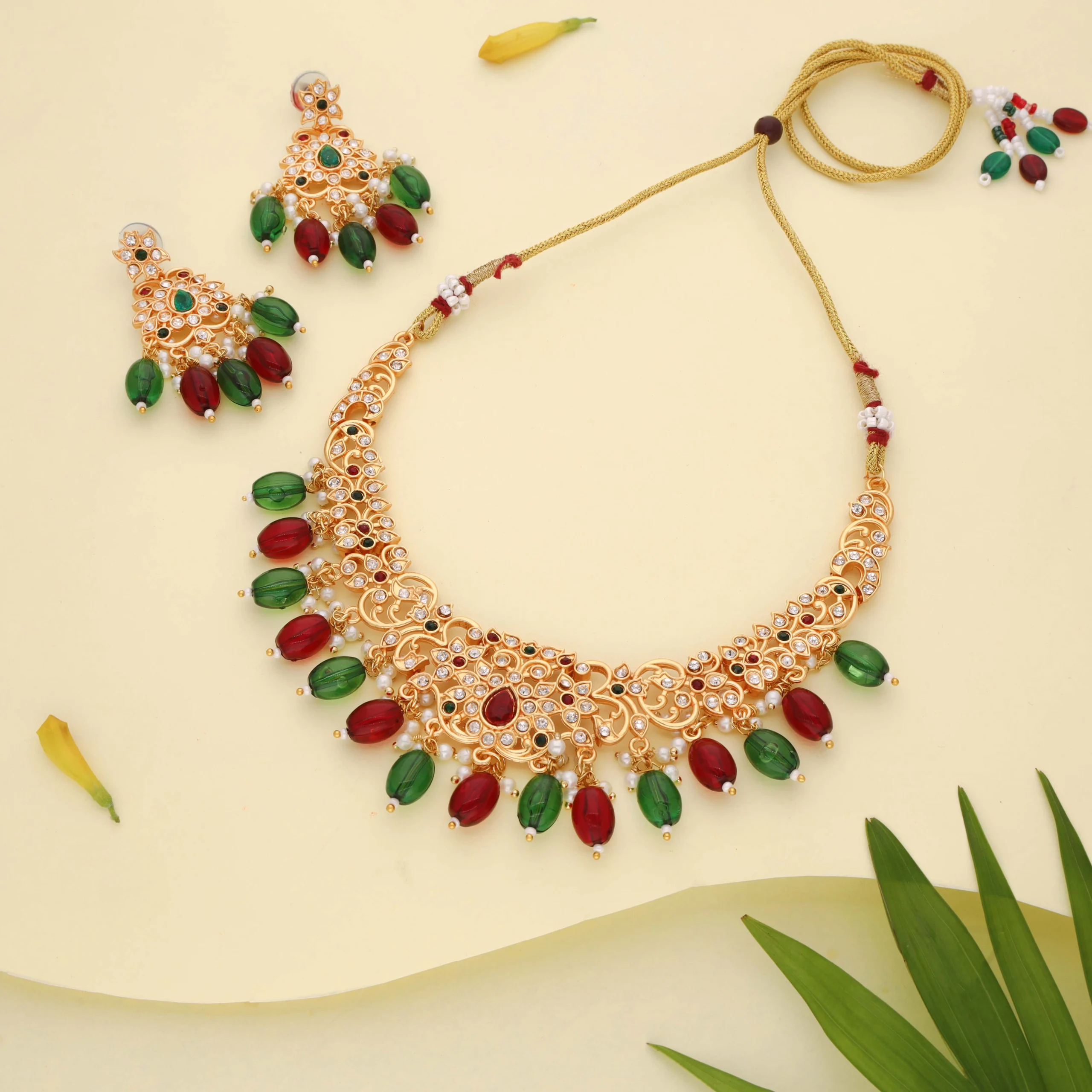 Red and Green Bead Necklace Set - Image 5