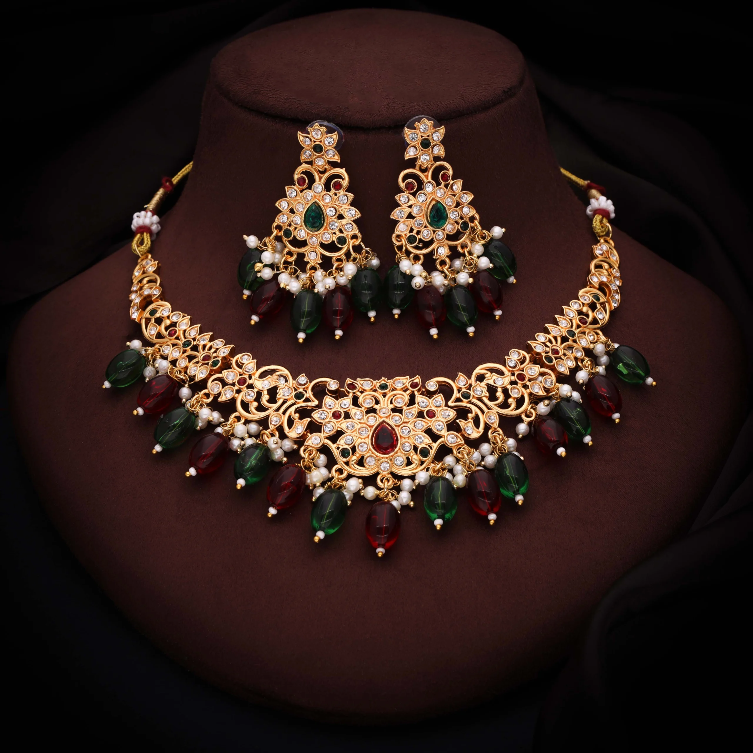 Red and Green Bead Necklace Set - Image 4