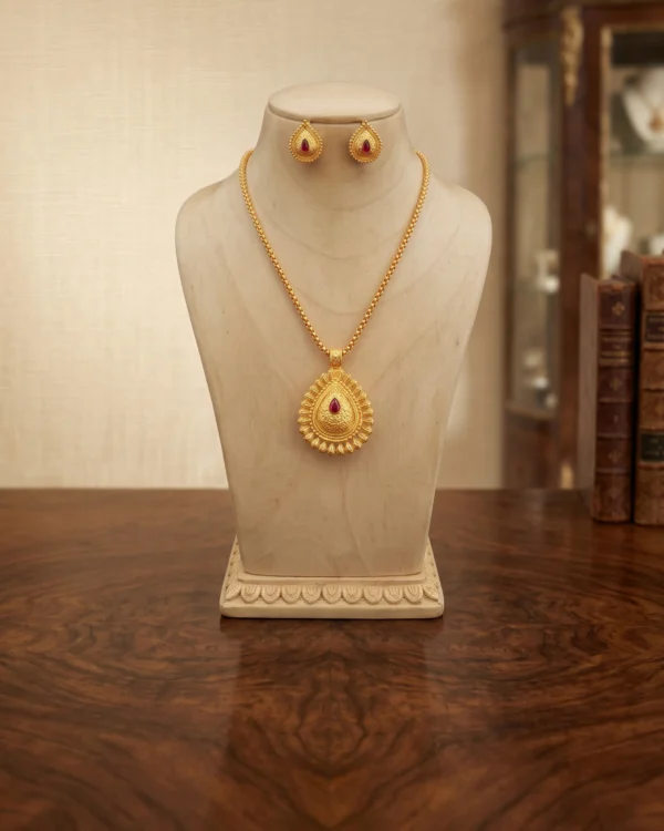 Ruby Gold Pendant Chain Set