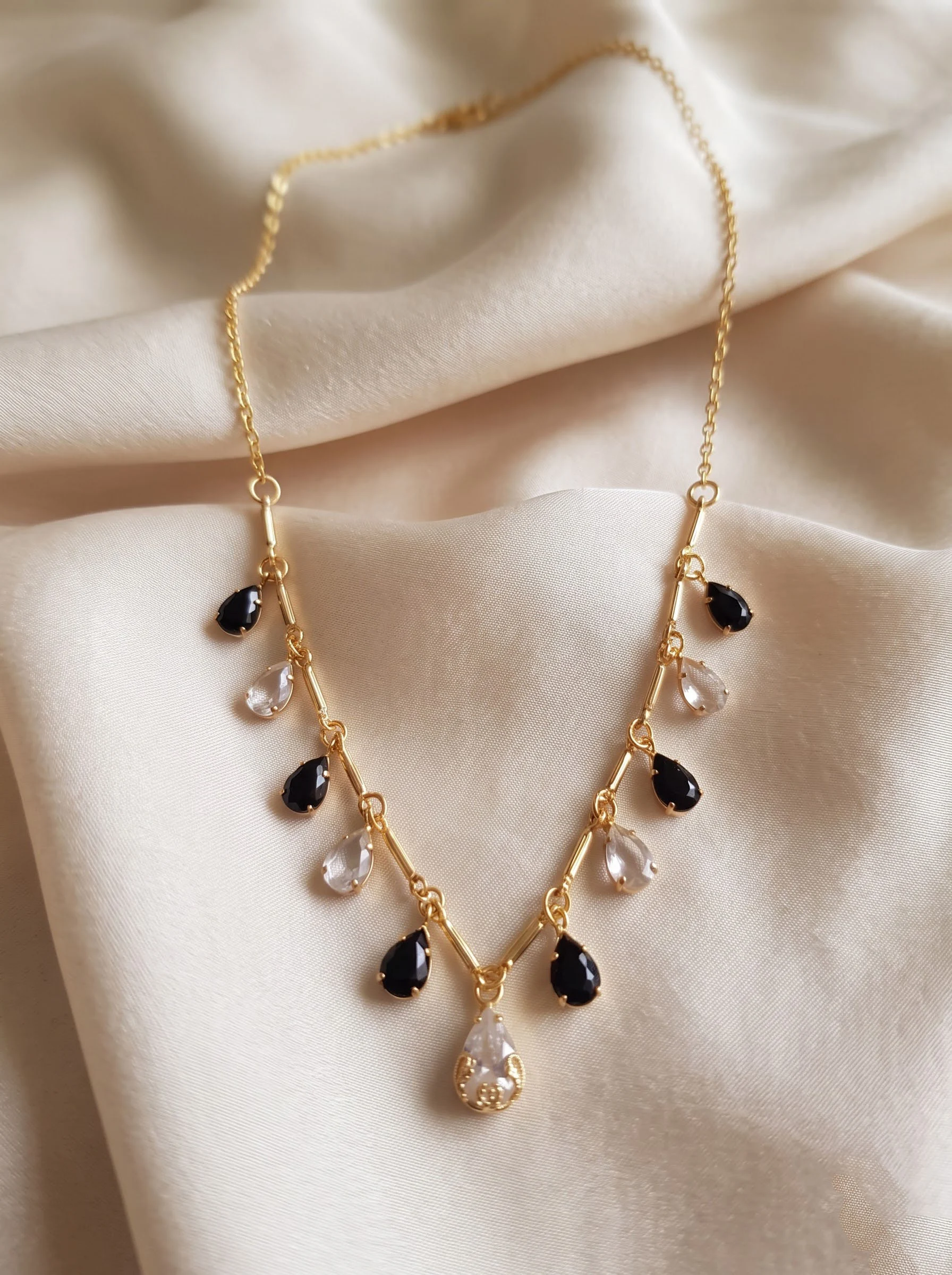 Black White Teardrop Necklace - Image 3