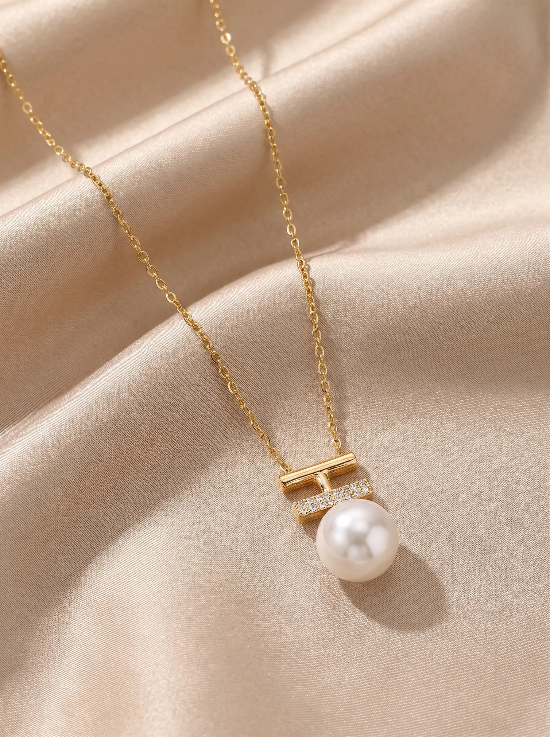 Stylish Pearl Chain Pentant - Image 2