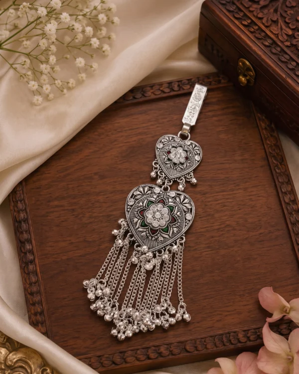 Silver Heart-Shape Floral Saree Challa