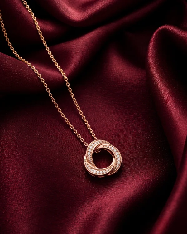 Elegant Gold Chain Pendant